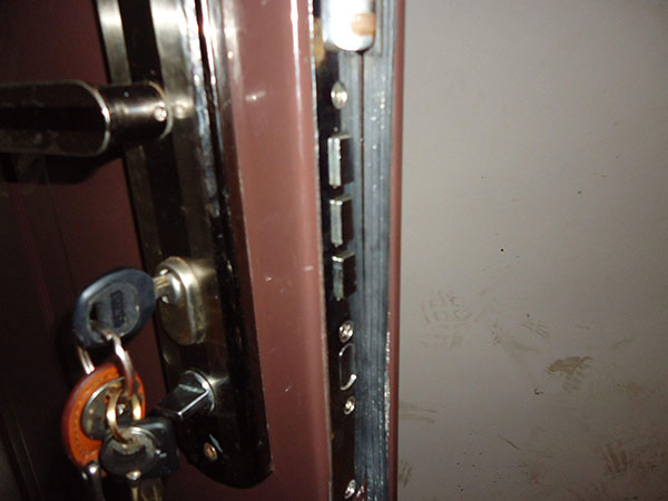 望谟开锁防盗门换锁芯注意事项